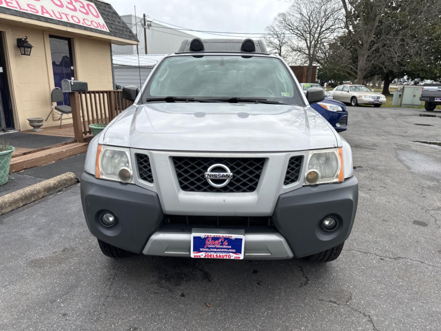 2011 Silver Nissan Xterra (5N1AN0NW0BC) , located at 5700 Curlew Drive, Norfolk, VA, 23502, (757) 455-6330, 36.841885, -76.209412 - Photo#6